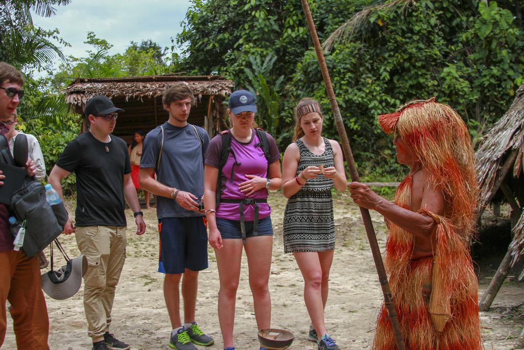 Francisco de Orellana Heliconia Amazon River Lodge מראה חיצוני תמונה
